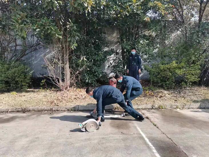 大型活動(dòng)的時(shí)候，保安人員一般會(huì)制定這樣的應(yīng)對措施的！