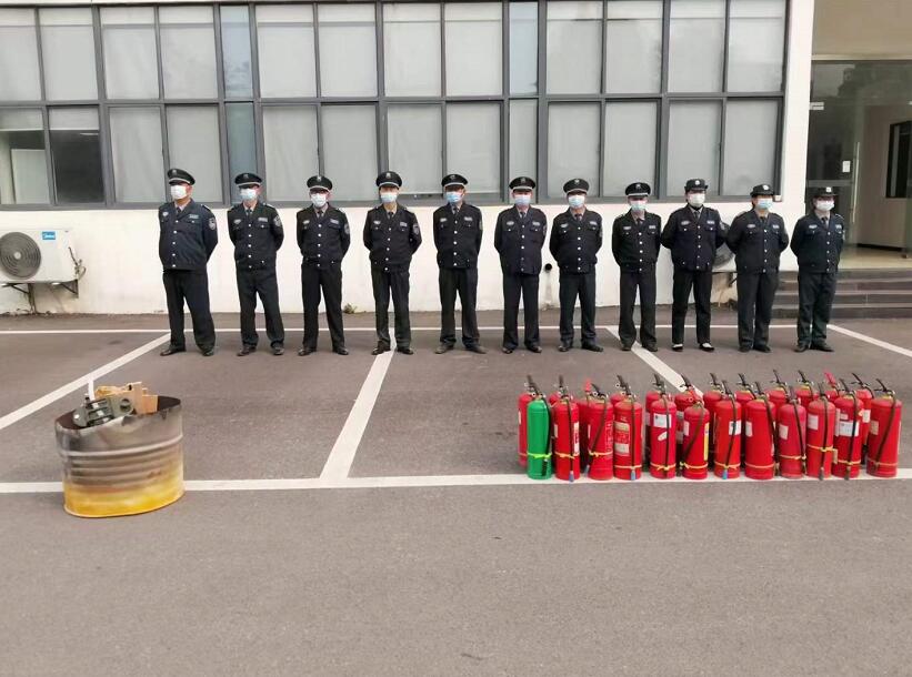 襄陽獵鷹保安招聘公司給您介紹一下泡沫滅火器的種類及工作原理！