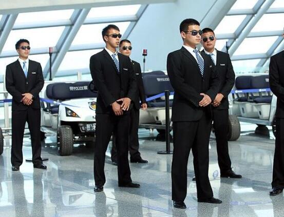 私人保鏢為何發(fā)展如此迅速，襄陽獵鷹保安告訴您？